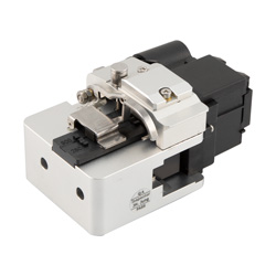 带自动旋转刀片的光纤1步精密切割刀的图片